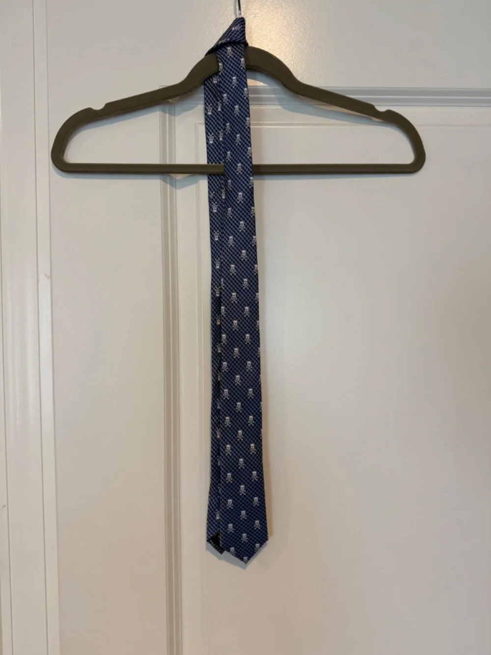 Nordstrom Kids 100% silk Tie worn once - Blue & White Skull Print
